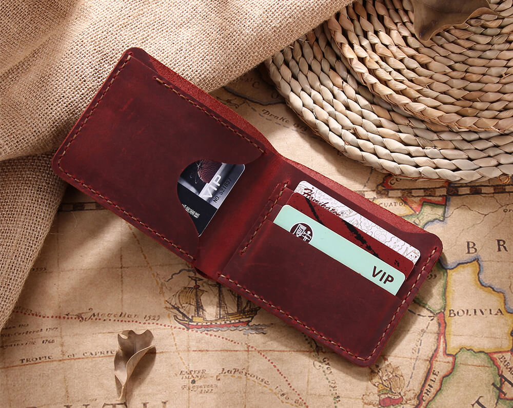 Men's Personalized Leather Bi-fold Money Clip Travel Wallet